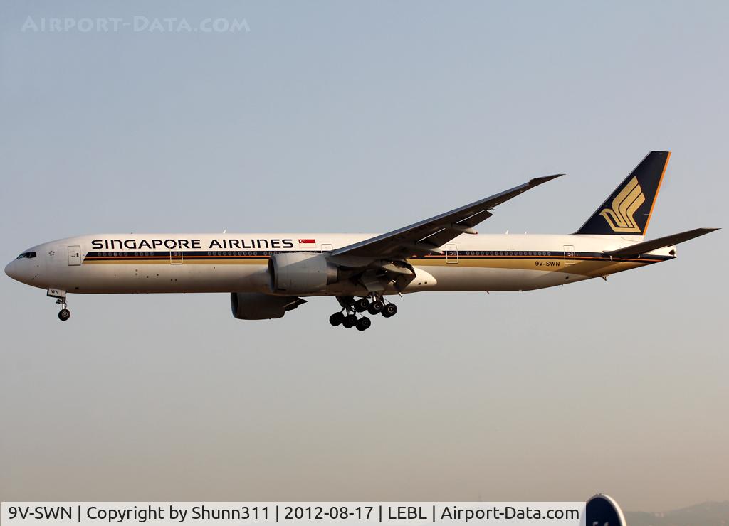 9V-SWN, 2008 Boeing 777-312/ER C/N 34579, Landing rwy 25R