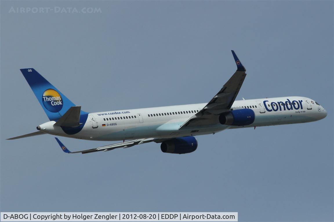 D-ABOG, 1999 Boeing 757-330 C/N 29014, Condor´s daily AYT shuttle is leaving eastbound......