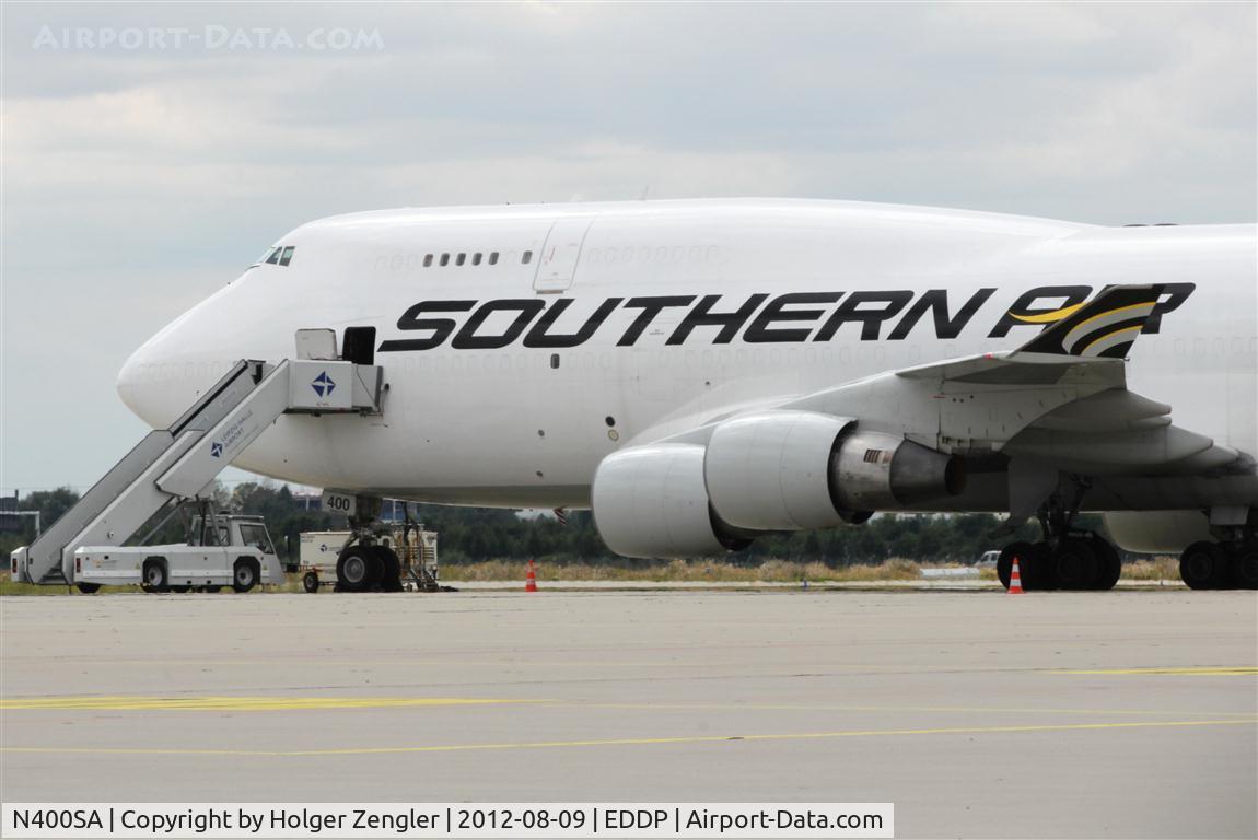 N400SA, 1993 Boeing 747-400 C/N 27068, Getting prep for the second part of its journey....