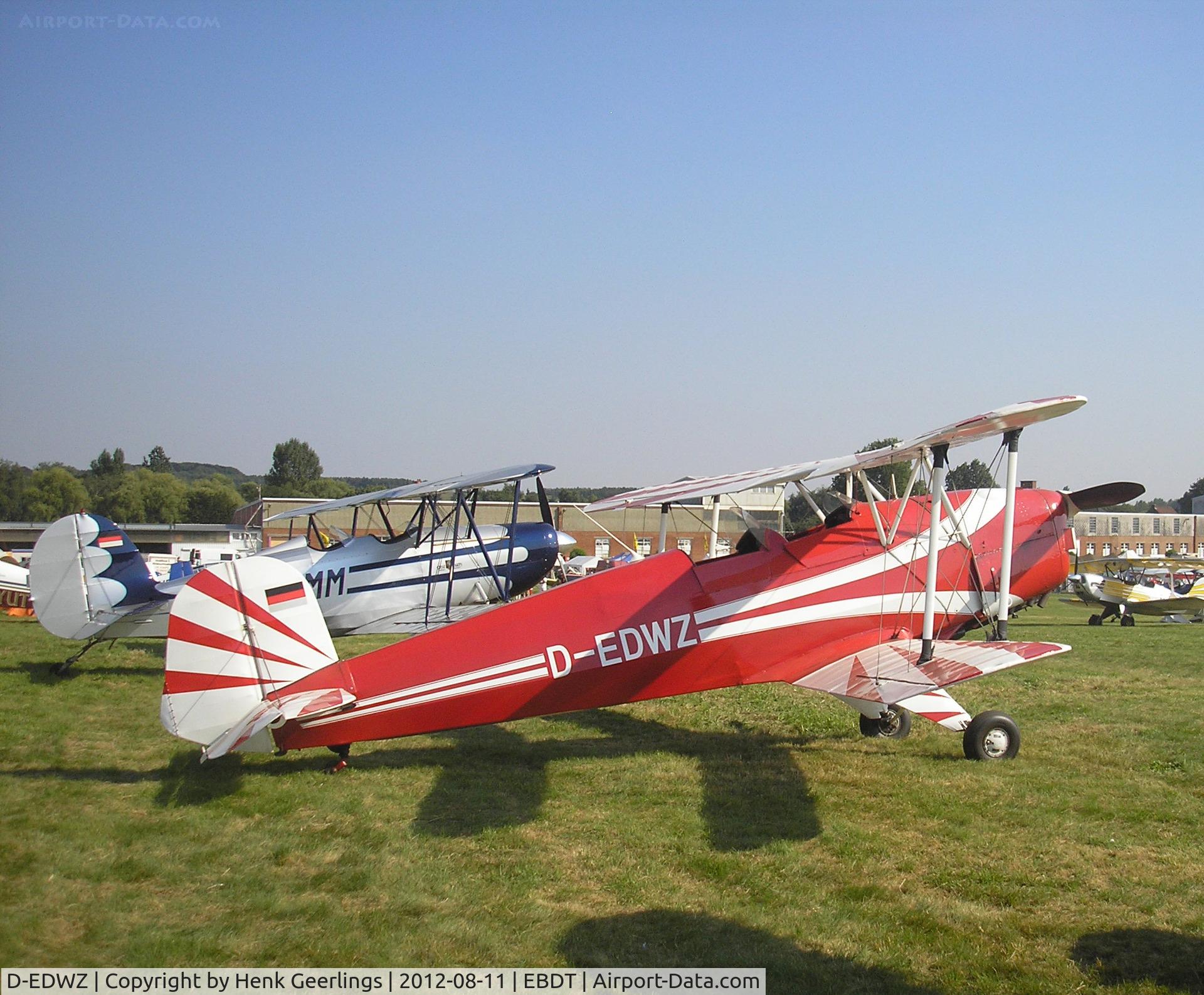 D-EDWZ, CASA 1-131E Jungmann C/N 2015, Schaffen Diest Oldtimer Airshow