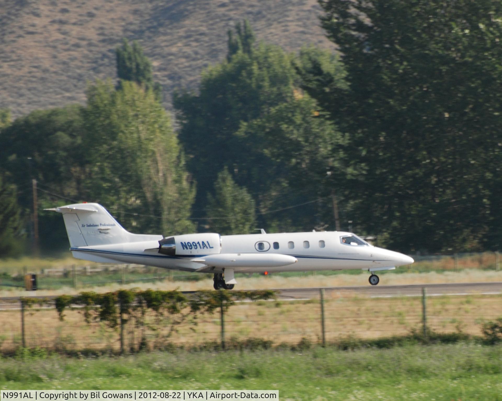 N991AL, 1978 Gates Learjet 35A C/N 216, Take off at Fulton Field Airport, Kamloops BC