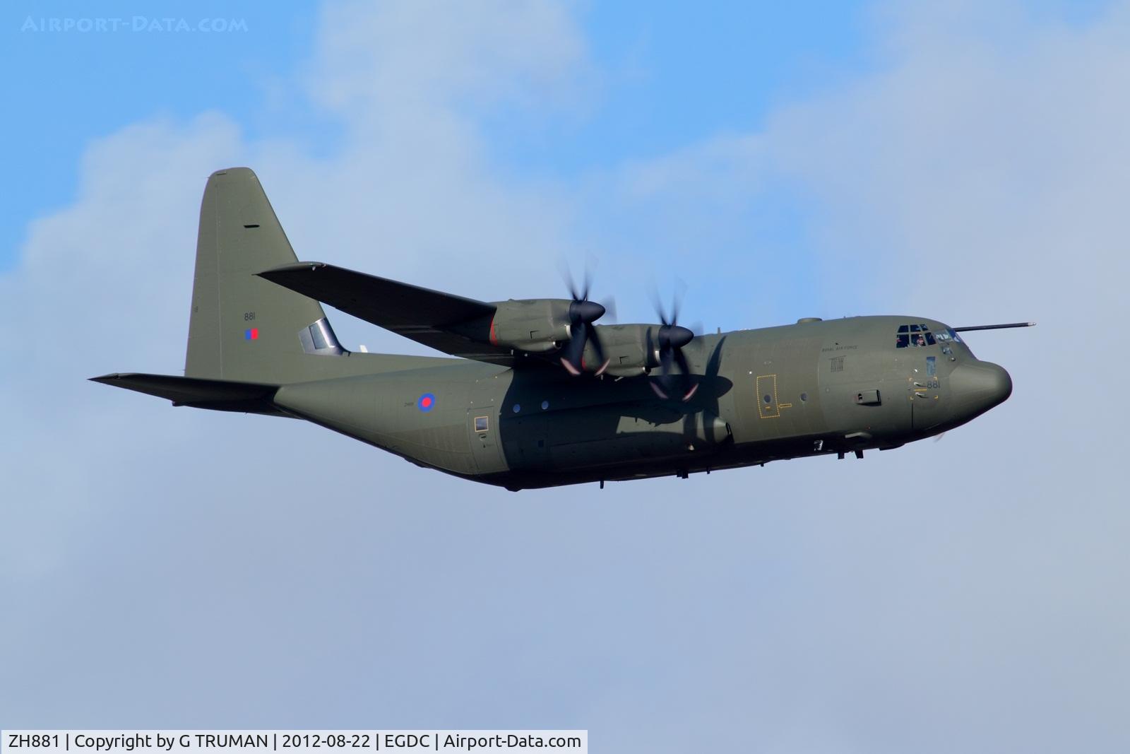 ZH881, 1999 Lockheed Martin C-130J Hercules C.5 C/N 382-5479, Ascot 416 (RRR416), low level departure over the Torridge estuary after a low approach and overshoot