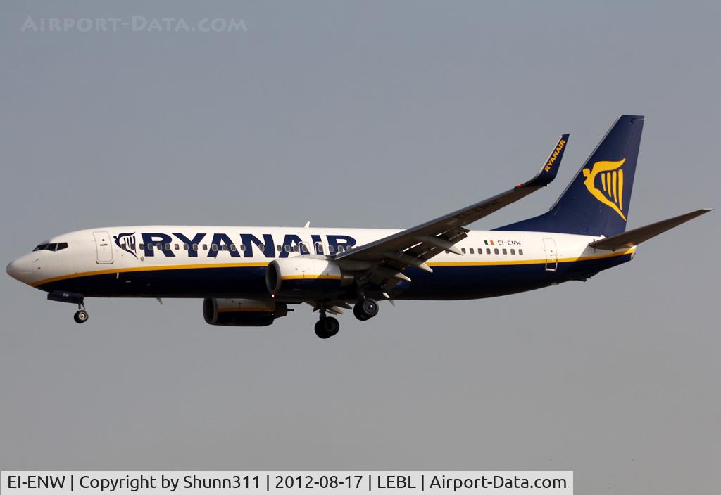 EI-ENW, 2010 Boeing 737-8AS C/N 40306, Landing rwy 25R