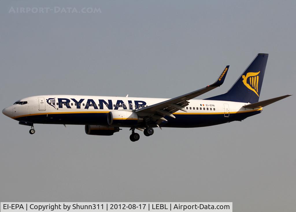 EI-EPA, 2011 Boeing 737-8AS C/N 34987, Landing rwy 25R