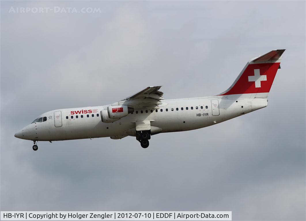 HB-IYR, 2001 British Aerospace Avro 146-RJ100 C/N E3382, Straight from ZRH arriving at FRA....