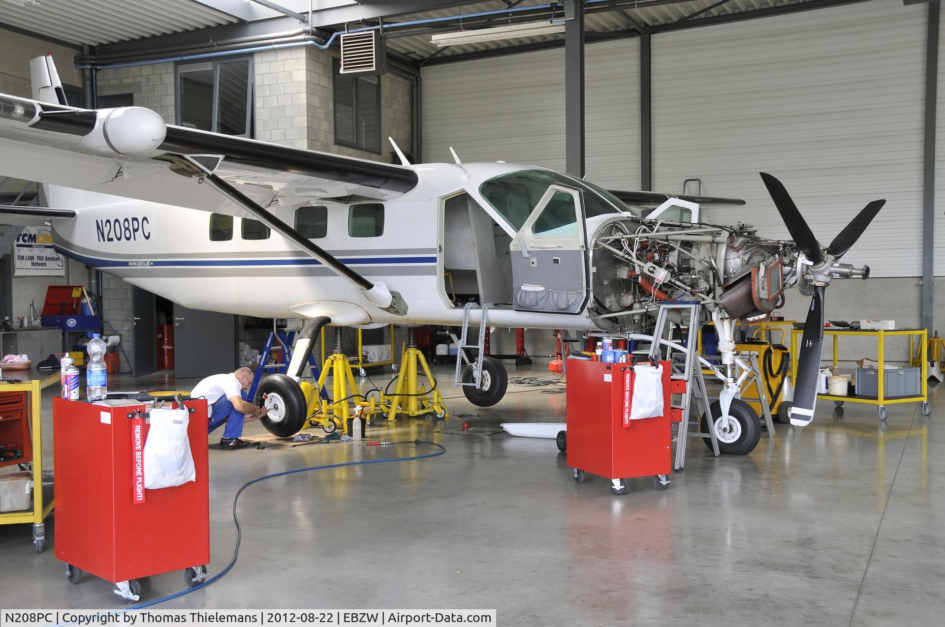 N208PC, 2002 Cessna 208B Grand Caravan C/N 208B0986, /