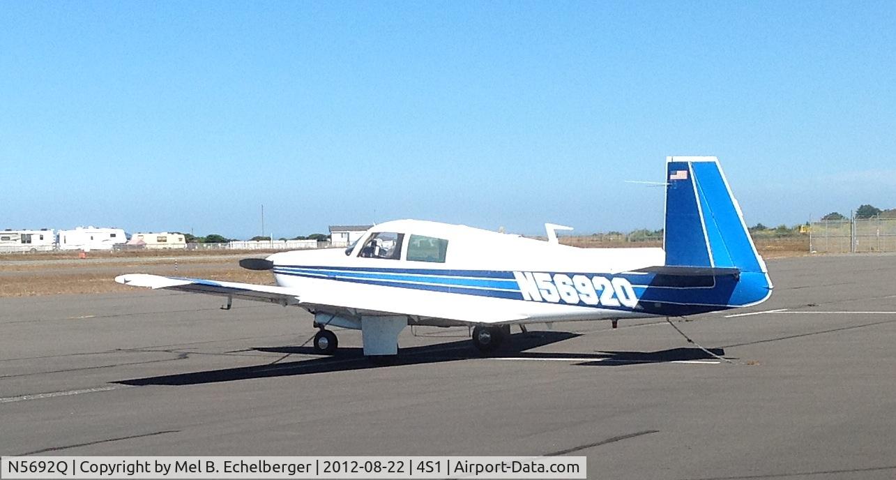 N5692Q, 1965 Mooney M20E C/N 702, Nice clear windy day in Gold Beach Oregon