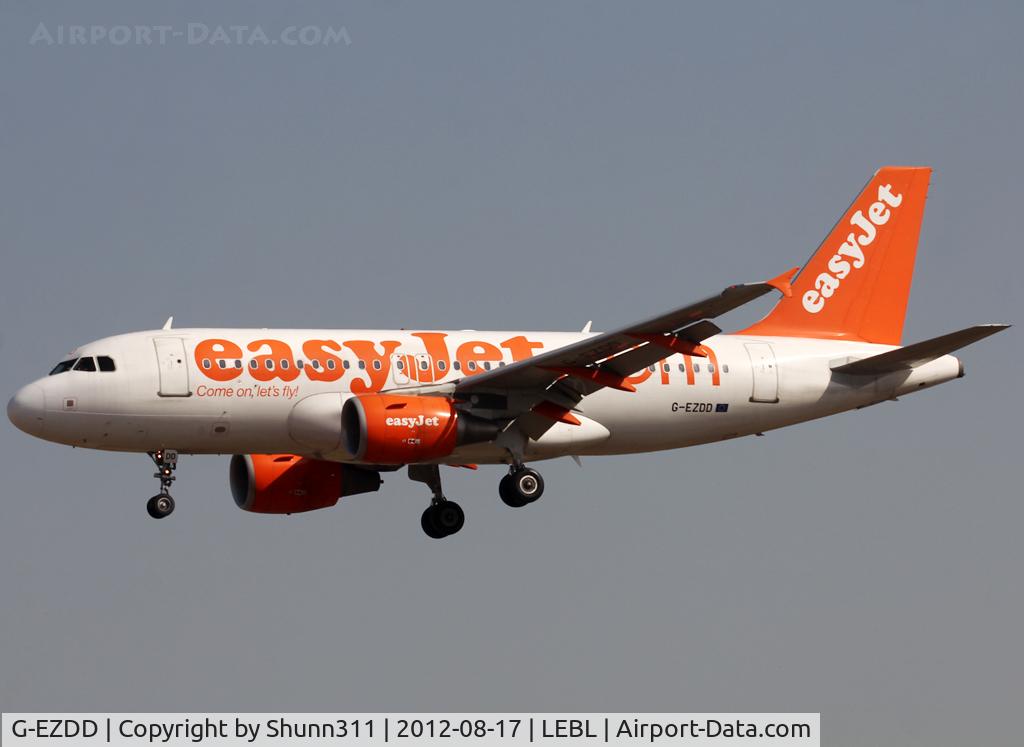 G-EZDD, 2008 Airbus A319-111 C/N 3442, Landing rwy 25R