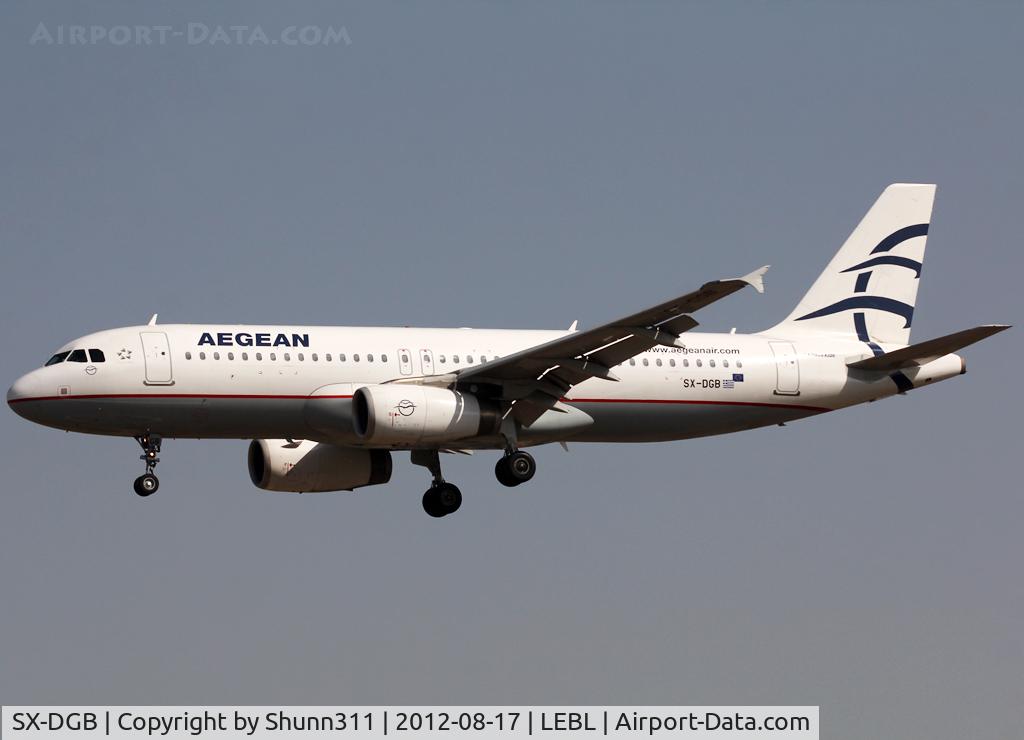 SX-DGB, 2009 Airbus A320-232 C/N 4165, Landing rwy 25R
