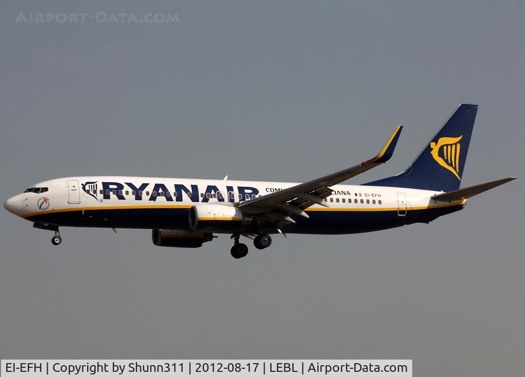 EI-EFH, 2009 Boeing 737-8AS C/N 35012, Landing rwy 25R with 'Communitat Valenciana' titles