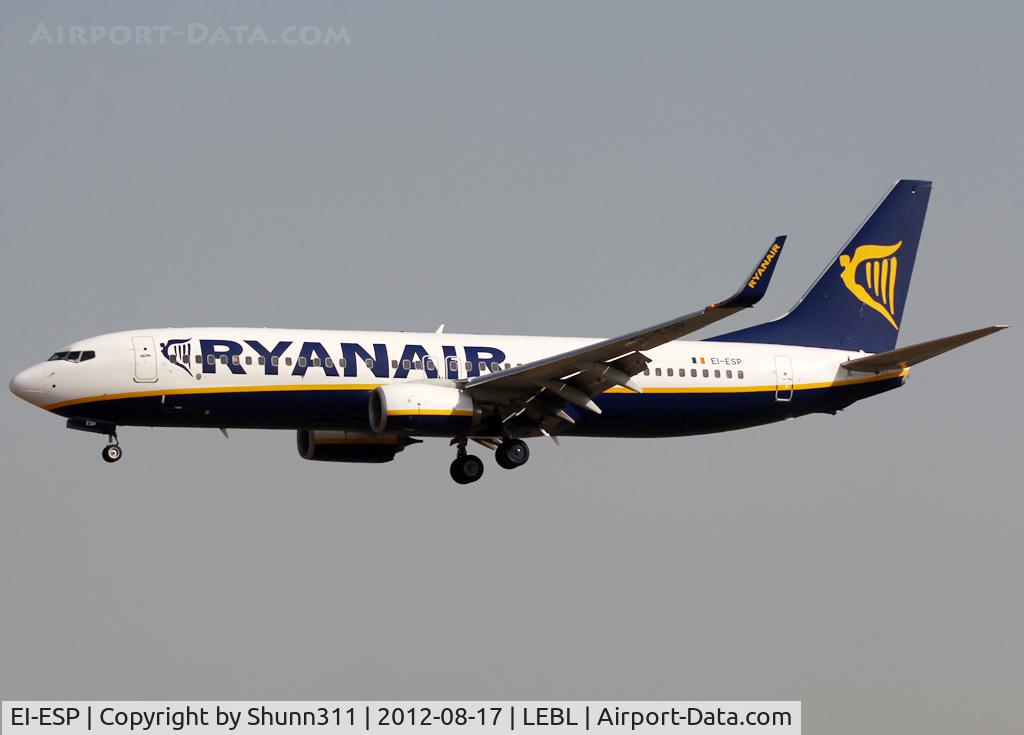 EI-ESP, 2011 Boeing 737-8AS C/N 34990, Landing rwy 25R