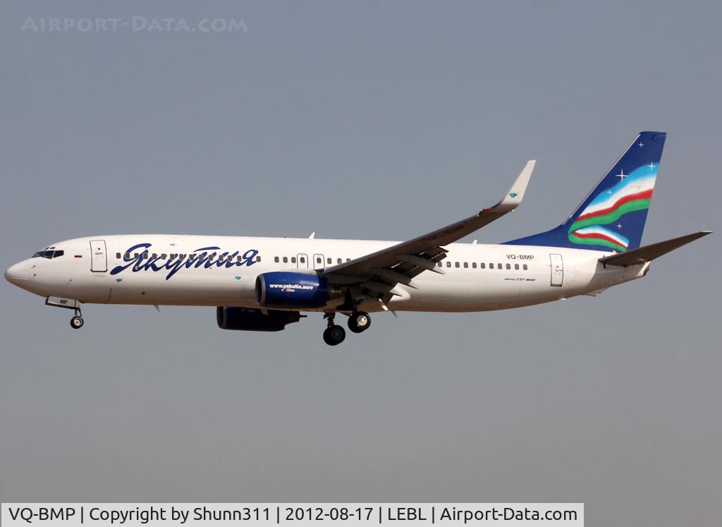 VQ-BMP, 2000 Boeing 737-86N C/N 28617, Landing rwy 25R