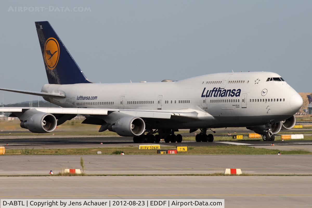 D-ABTL, 2002 Boeing 747-430 C/N 29872, Line up rwy 18