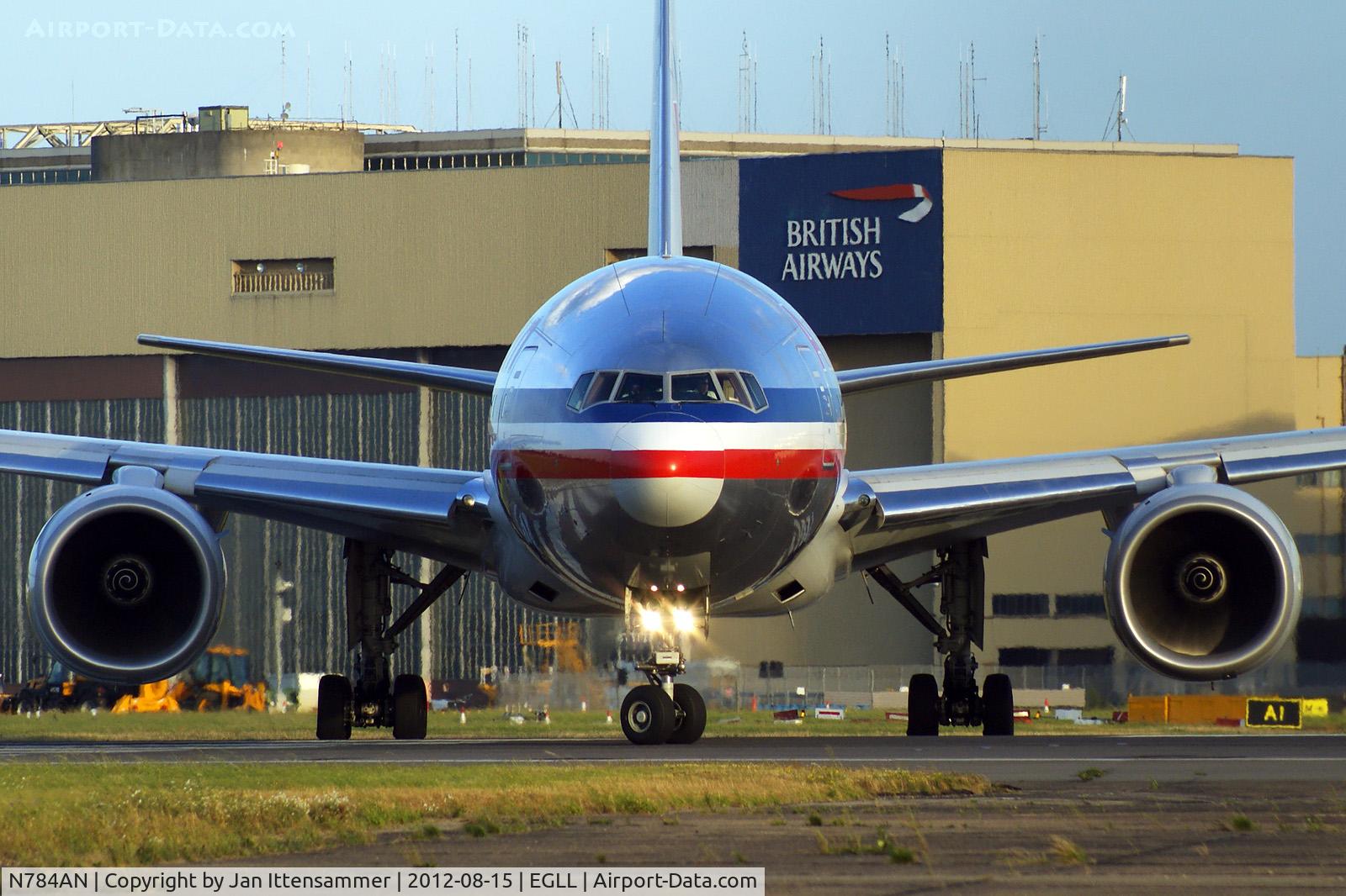 N784AN, 2000 Boeing 777-223 C/N 29588, N784AN @ egll