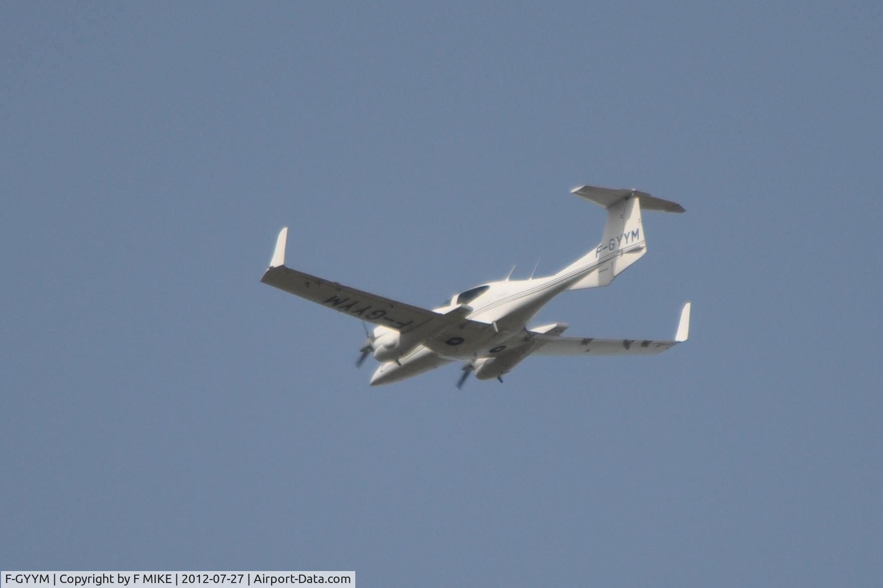 F-GYYM, Diamond DA-42 Twin Star C/N 42.019, around LFBA AGEN FRANCE