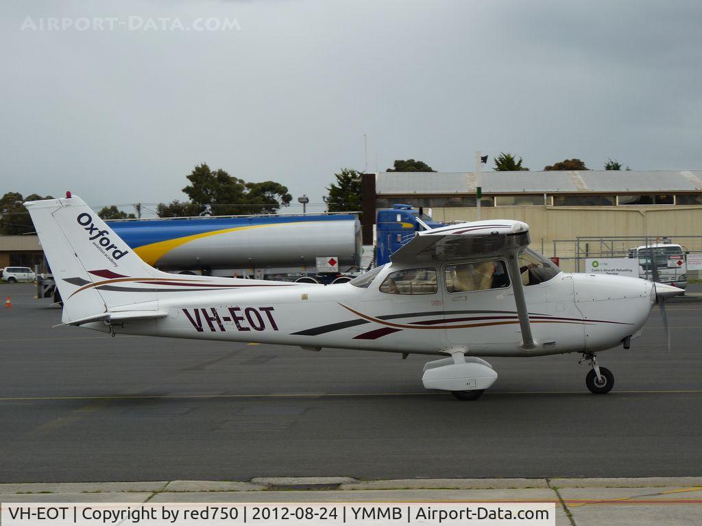 VH-EOT, 2006 Cessna 172S SP C/N 172S10317, Cessna 172S VH-EOT returning from a training flight.