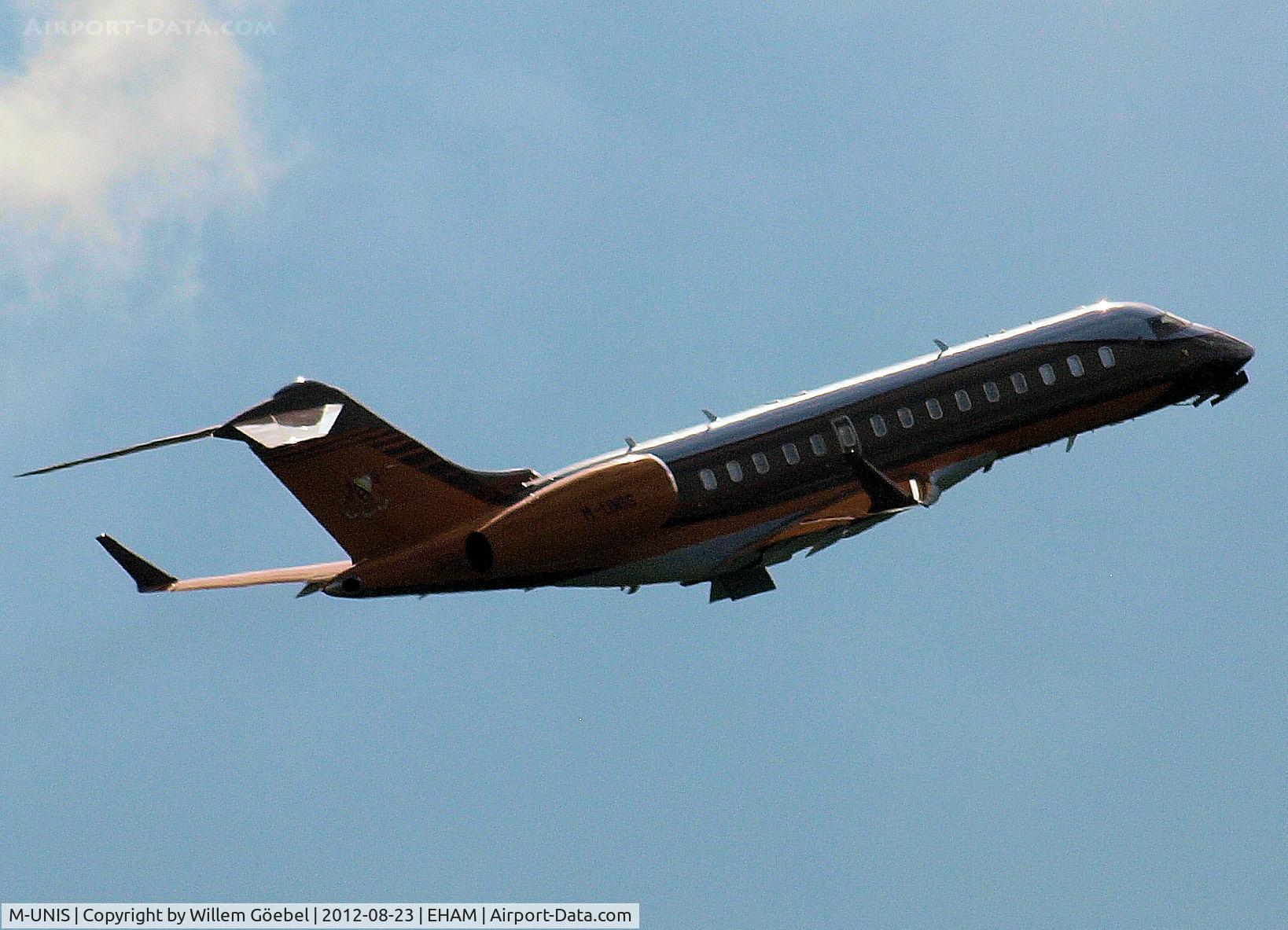 M-UNIS, 2010 Bombardier BD-700-1A10 Global Express XRS C/N 9371, Take off from runway 22 of Schiphol East