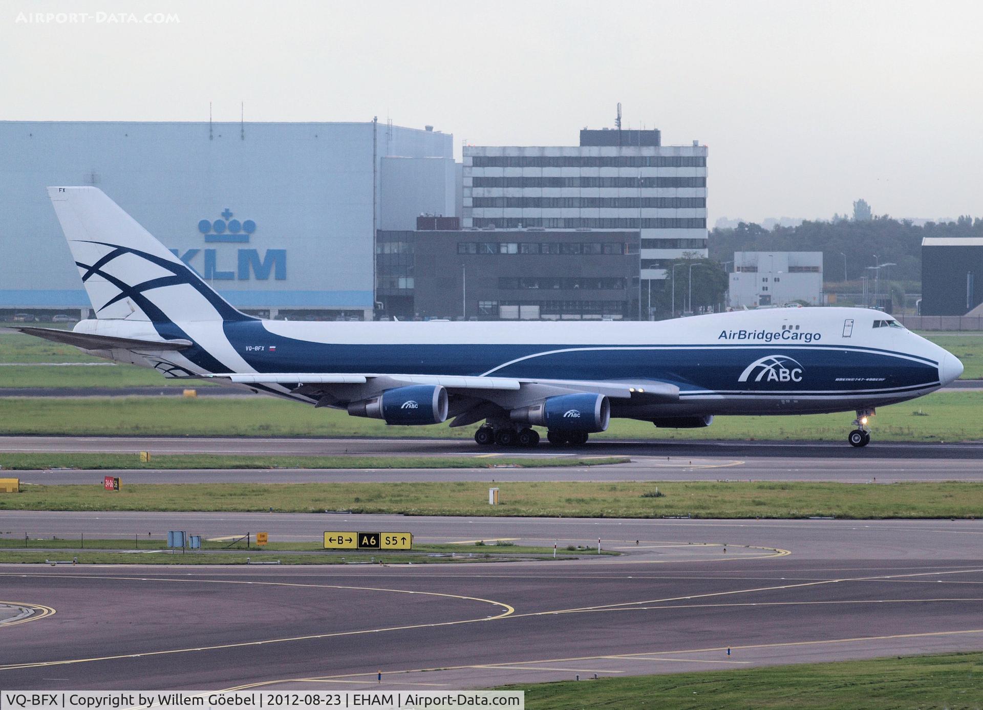 VQ-BFX, 2002 Boeing 747-428F/ER/SCD C/N 33096, Taxi to runway 24 of Schiphol Airport for take off.
