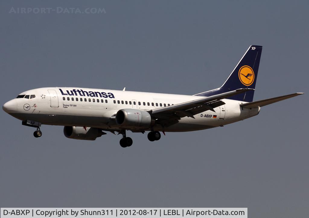 D-ABXP, 1988 Boeing 737-330 C/N 23874, Landing rwy 25R