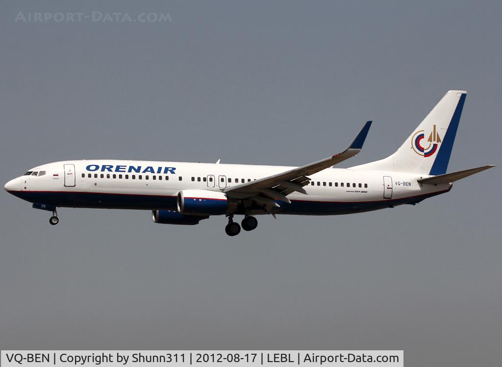 VQ-BEN, 1998 Boeing 737-85R C/N 29037, Landing rwy 25R