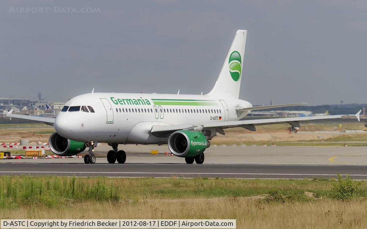 D-ASTC, 2012 Airbus A319-112 C/N 5085, line up for departure