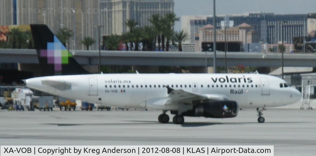 XA-VOB, 2006 Airbus A319-132 C/N 2780, Volaris Airlines Airbus A319-100 taxiing to its gate.