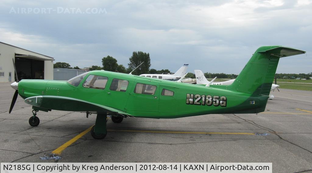 N2185G, 1978 Piper PA-32RT-300 Lance II C/N 32R-7985044, Piper PA-32RT-300 Lance on the line.