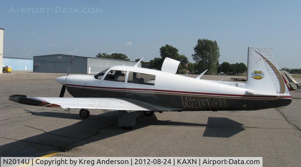 N2014U, Mooney M20J 201 C/N 24-1590, Mooney M20J on the line.