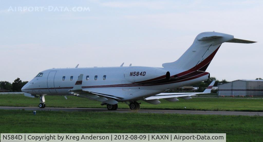 N584D, 2008 Bombardier Challenger 300 (BD-100-1A10) C/N 20239, Bombardier 300 Challenger taxiing to runway 31.
