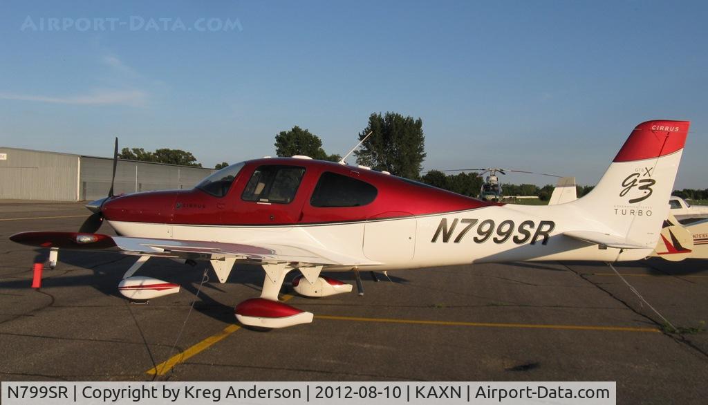 N799SR, 2007 Cirrus SR22 C/N 2799, Cirrus SR22 on the line.
