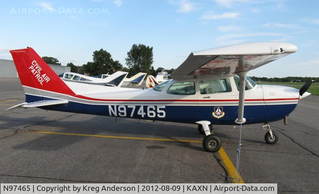 N97465, 1984 Cessna 172P C/N 17276194, Cessna 172P Skyhawk on the line.