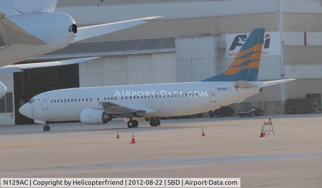 N129AC, 1992 Boeing 737-4Q8 C/N 26280, Parked on the southside