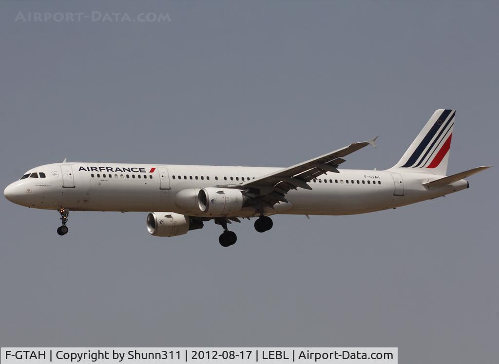 F-GTAH, 1999 Airbus A321-211 C/N 1133, Landing rwy 25R... n/c