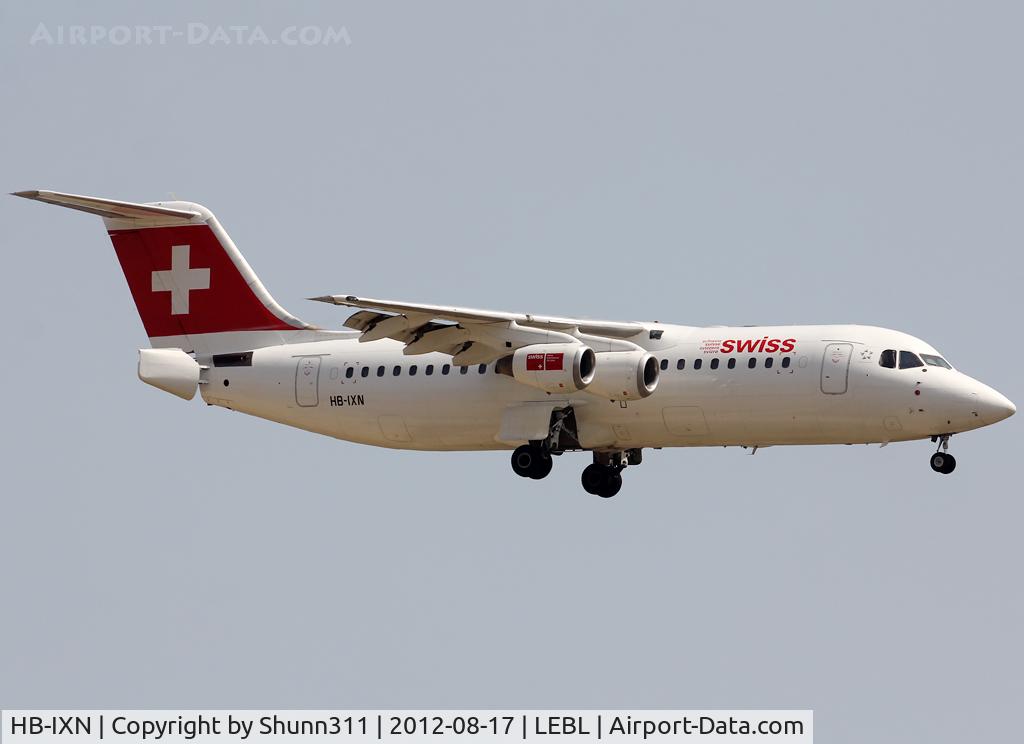 HB-IXN, 1996 British Aerospace Avro 146-RJ100 C/N E3286, Landing rwy 25R