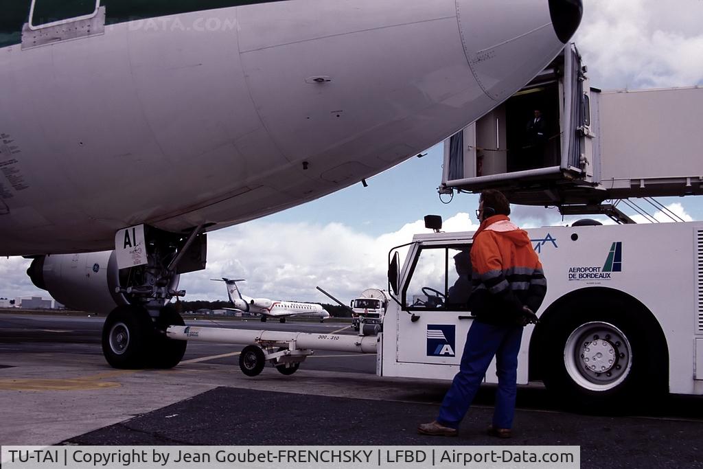 TU-TAI, 1995 Airbus A300B4-605R C/N 749, pushback AIR AFRIQUE to Dakar
