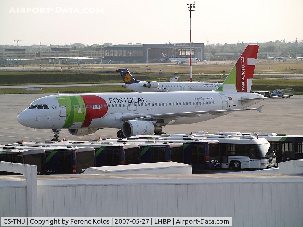 CS-TNJ, 2000 Airbus A320-214 C/N 1181, Ferihegy