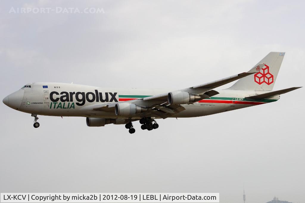 LX-KCV, 1997 Boeing 747-4R7F/SCD C/N 25868, Landing in 25R
