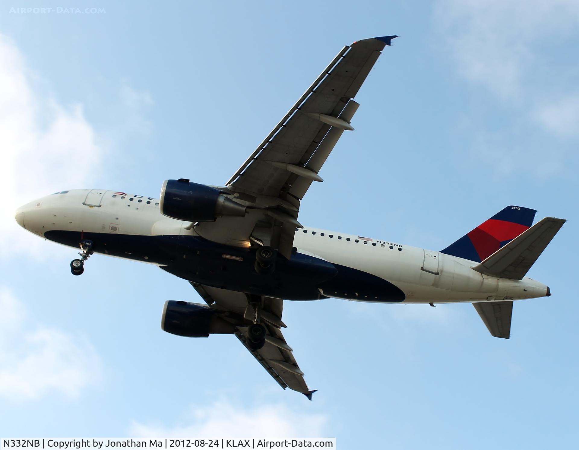 N332NB, 2001 Airbus A319-114 C/N 1570, Wide angle