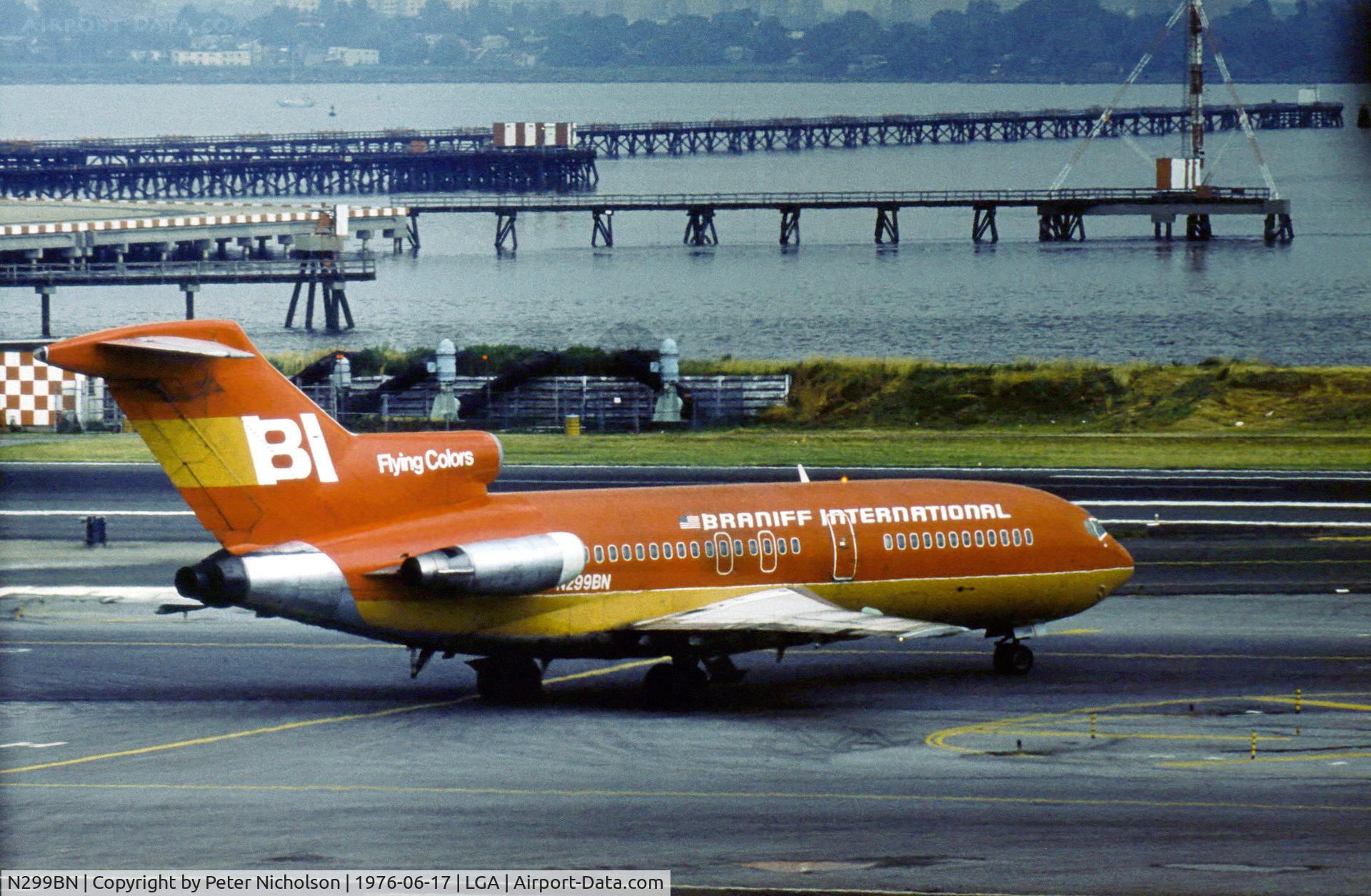 N299BN, 1967 Boeing 727-191 C/N 19393, Boeing 727-191 of Braniff International as seen at La Guardia in the Summer of 1976.