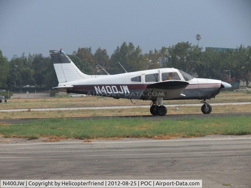 N400JW, 1974 Piper PA-28-180 C/N 28-7405276, Taxiing to runway 26L