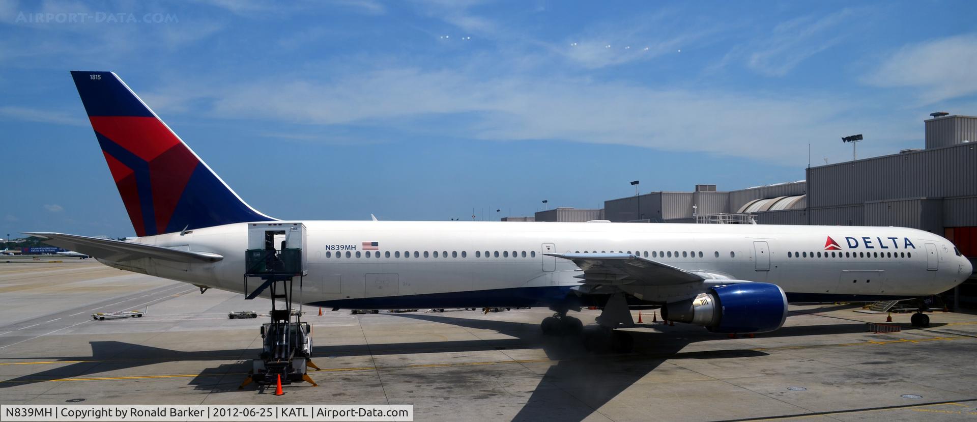 N839MH, 2001 Boeing 767-432/ER C/N 29712, Atlanta