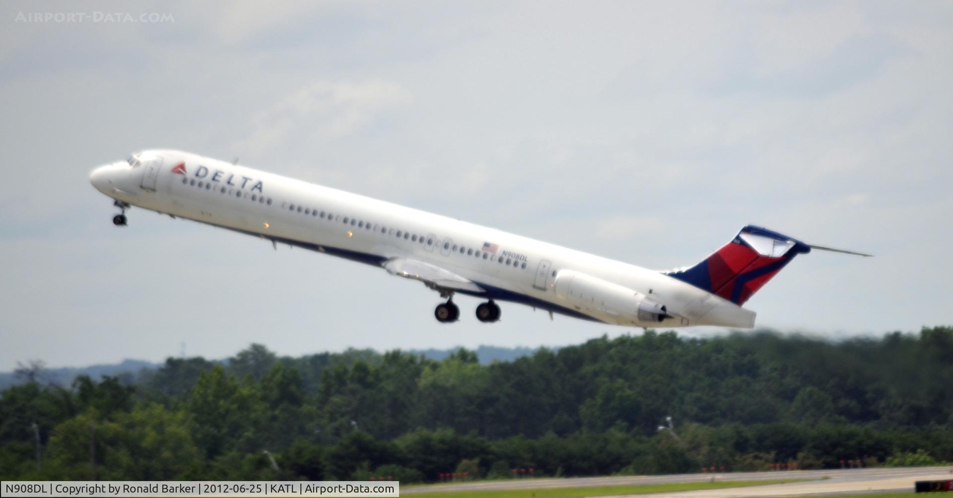N908DL, 1987 McDonnell Douglas MD-88 C/N 49539, Takeoff ATL