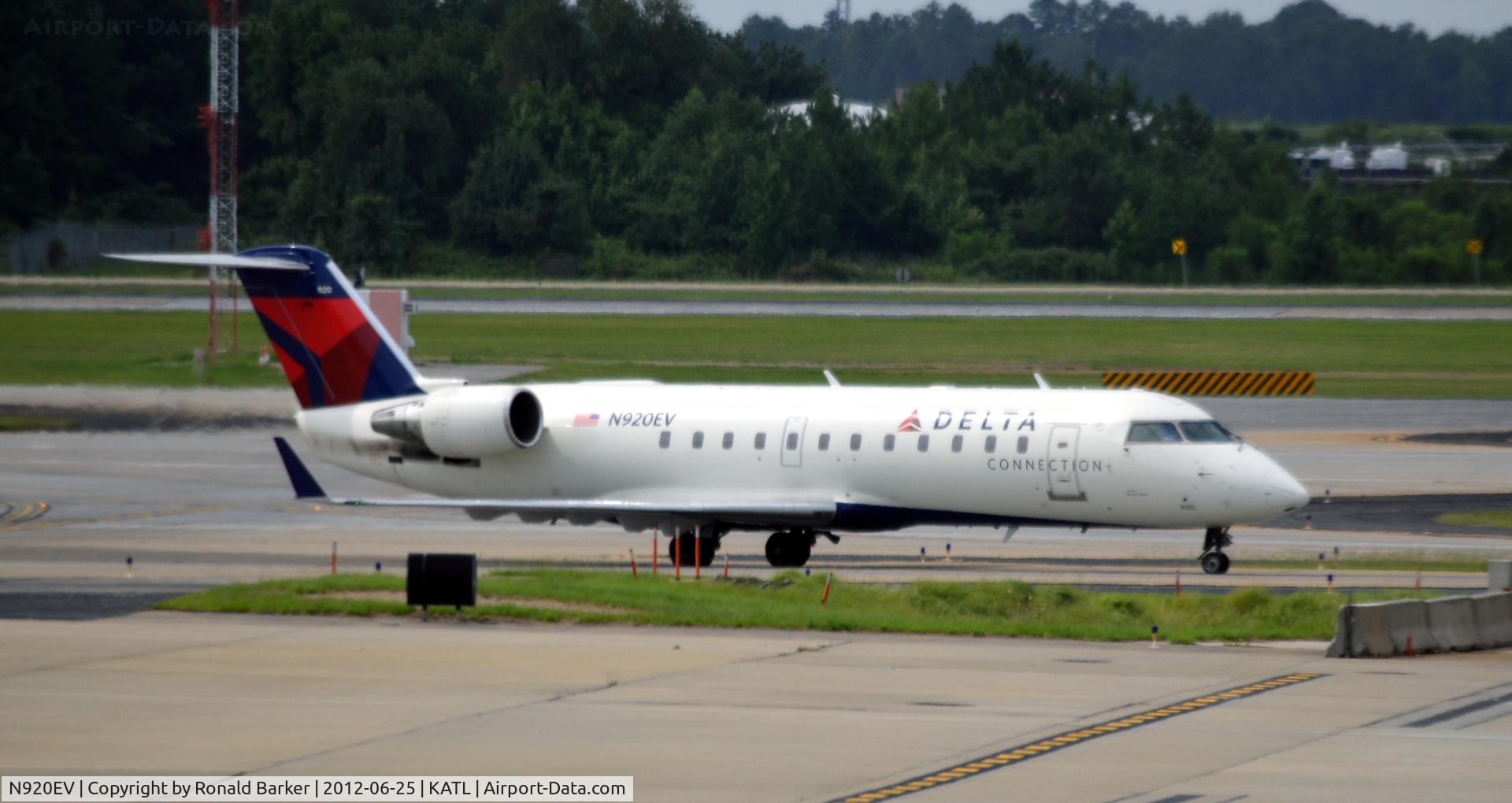 N920EV, 2003 Bombardier CRJ-200ER (CL-600-2B19) C/N 7810, Taxi ATL