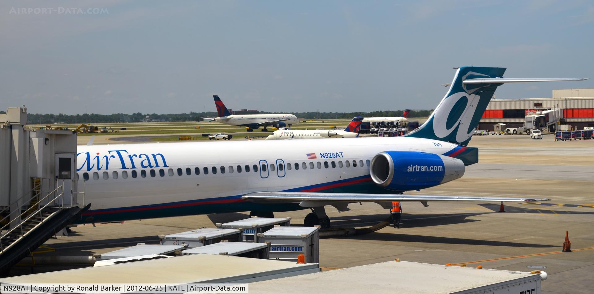 N928AT, 2000 Boeing 717-200 C/N 55076, Atlanta