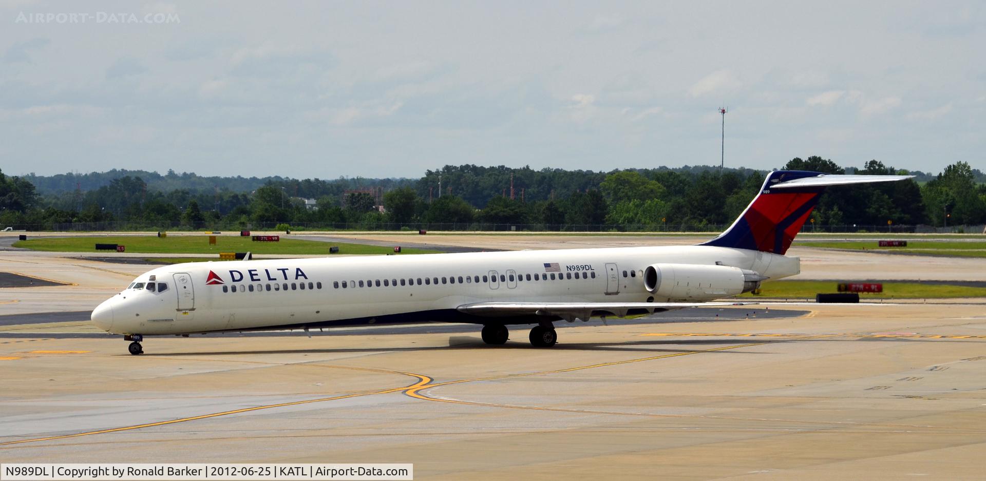 N989DL, 1991 McDonnell Douglas MD-88 C/N 53341, Taxi ATL