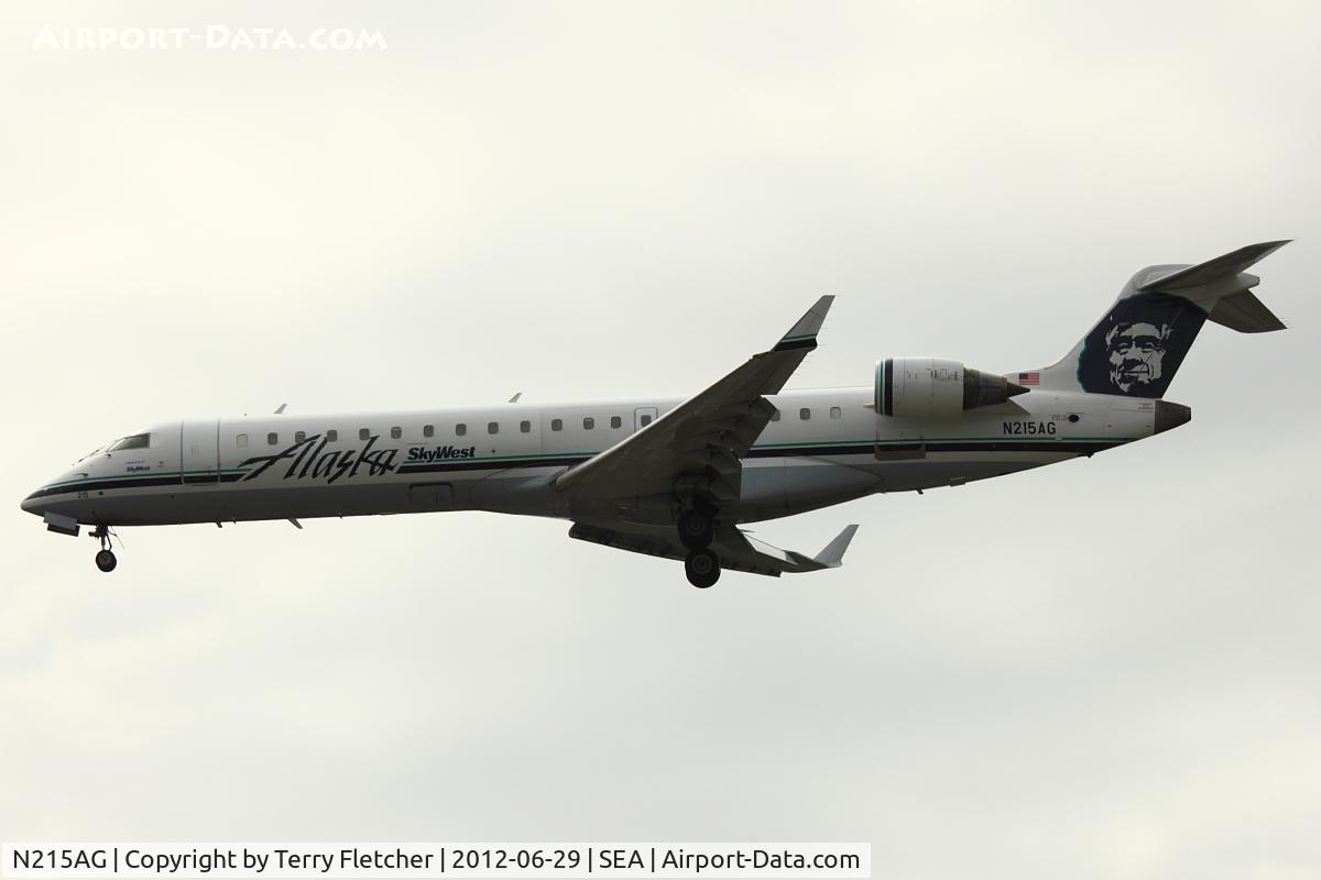 N215AG, 2000 Bombardier CRJ-701 (CL-600-2C10) Regional Jet C/N 10009, 2001 Bombardier CL-600-2C10, c/n: 10009 at SeaTac