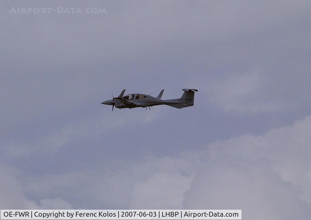 OE-FWR, Diamond DA-42 Twin Star C/N 42.082, Ferihegy