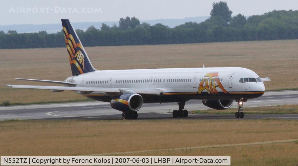 N552TZ, 2001 Boeing 757-33N C/N 32586, Ferihegy