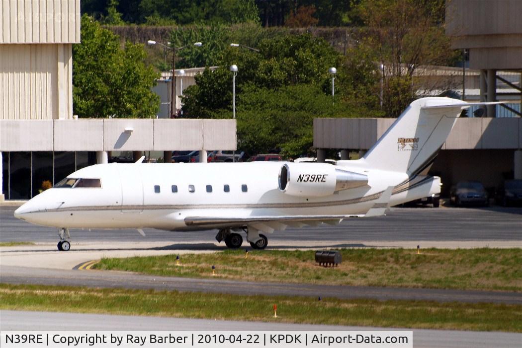 N39RE, 1999 Bombardier Challenger 604 (CL-600-2B16) C/N 5420, Canadair CL.604 Challenger [5420] Atlanta-Dekalb Peachtree~N 22/04/2010.