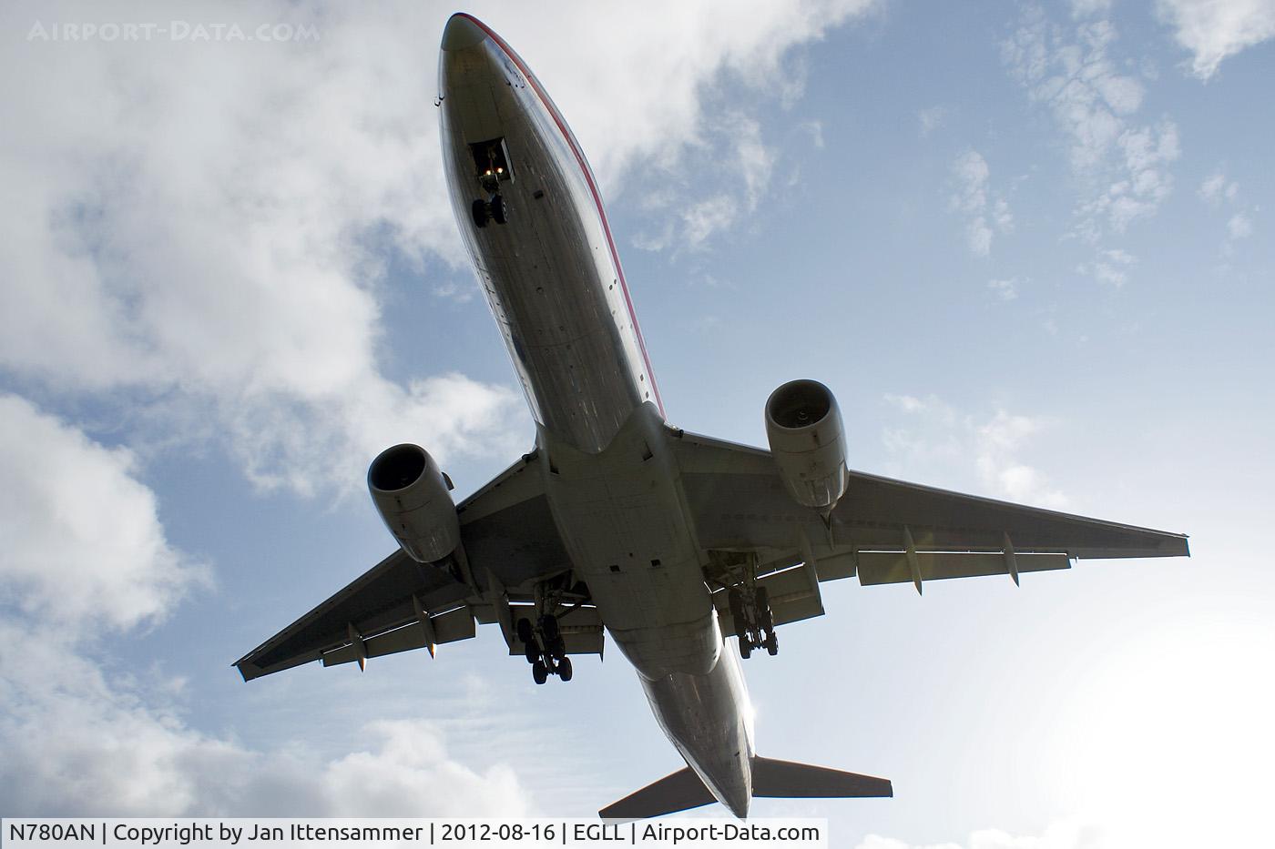 N780AN, 1999 Boeing 777-223 C/N 29956, N780an @ egll